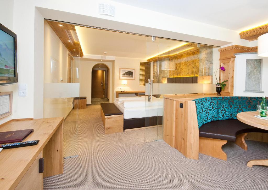 Hotel Tirol Ишгль Экстерьер фото